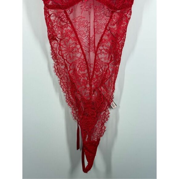 C7 - Victoria's Secret red lace lingerie size extra large - Picture 5 of 6